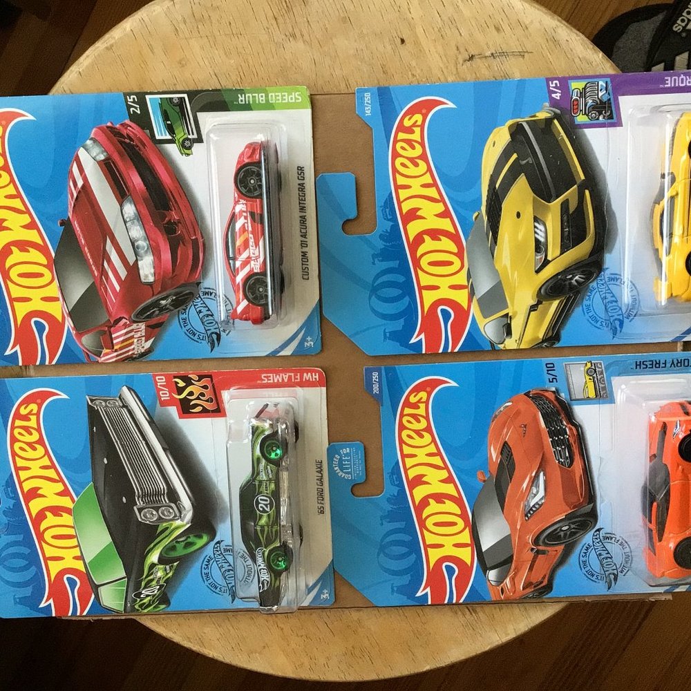 4 Hot Wheels PK4 -Corvette C7 Z06 Orange-Ford Mustang Shelby GT500,'65- Ford Gal
